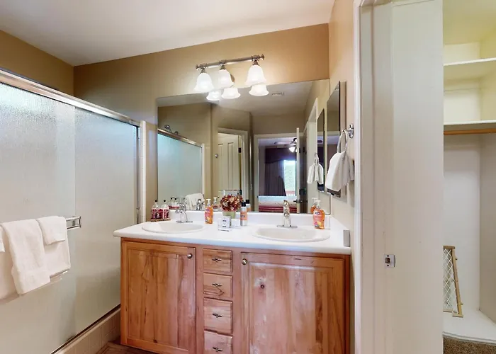 Show Serenity Holiday home